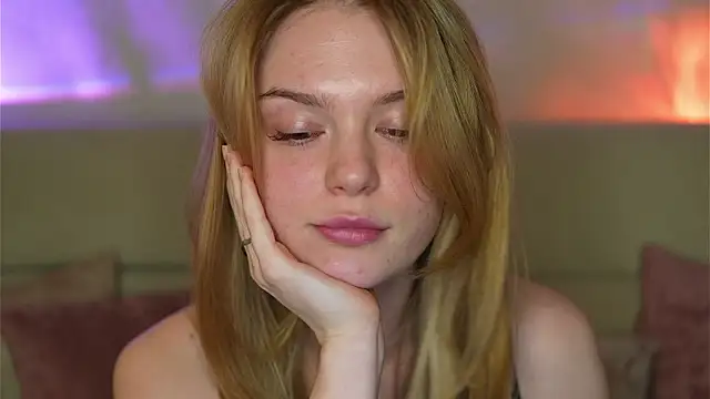 cyberl0ve  online show from March 29, 2026, 5:57 pm