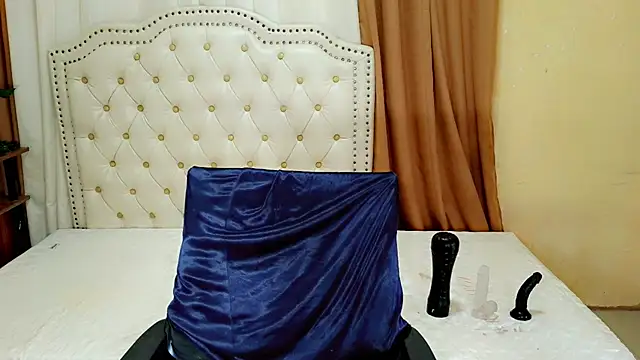 Seductive sophie online show from July 29, 2026, 1:15 am