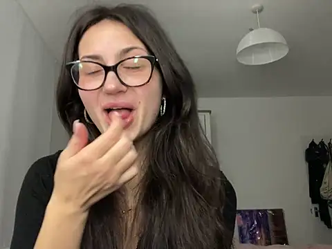 Ellamay06 online show from March 28, 2026, 9:14 pm