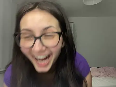 Ellamay06 online show from April 15, 2026, 7:21 pm