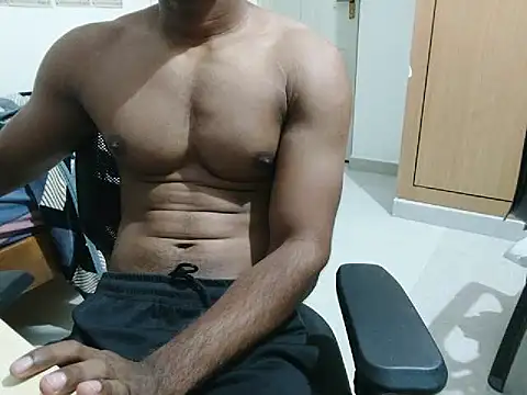 Snapshot of kratosTheHunk chatting on May 11, 2026, 5:43 pm kratosTheHunk online show from May 11, 2026, 5:43 pm