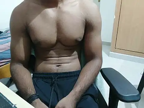 Snapshot of kratosTheHunk chatting on May 15, 2026, 7:37 am kratosTheHunk online show from May 15, 2026, 7:37 am