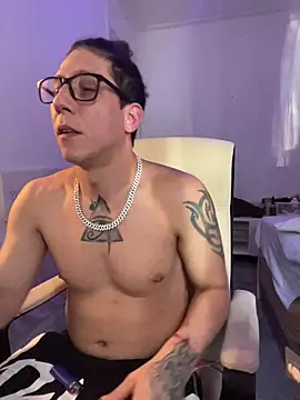 TitanNoir online show from March 22, 2026, 10:07 am