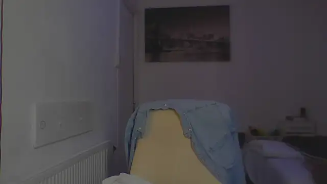 TitanNoir online show from April 21, 2026, 7:25 am