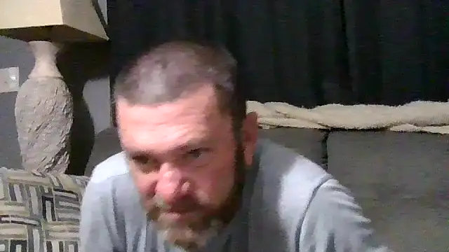 Snapshot of Beaededpainter chatting on June 12, 2026, 1:59 am Beaededpainter online show from June 12, 2026, 1:59 am