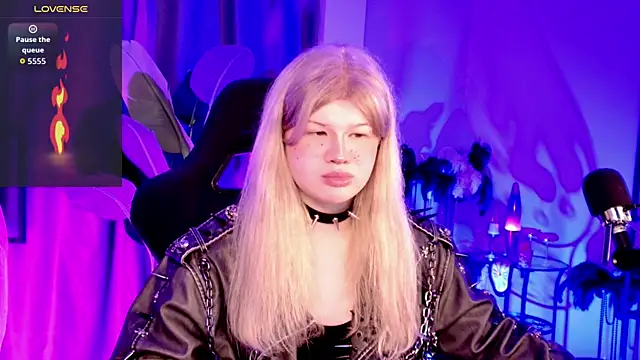 LilithNlsn online show from April 2, 2026, 9:34 pm