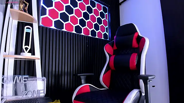 Max Hader  online show from March 14, 2026, 3:01 am