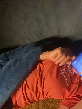 Candy baby01 online show from April 12, 2026, 9:42 pm