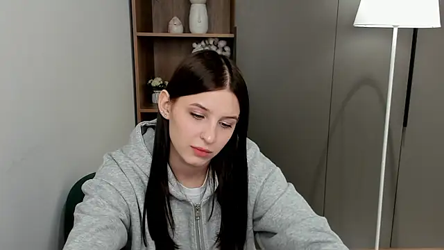 Snapshot of KerstinMaynor chatting on March 4, 2026, 7:58 am KerstinMaynor online show from March 4, 2026, 7:58 am