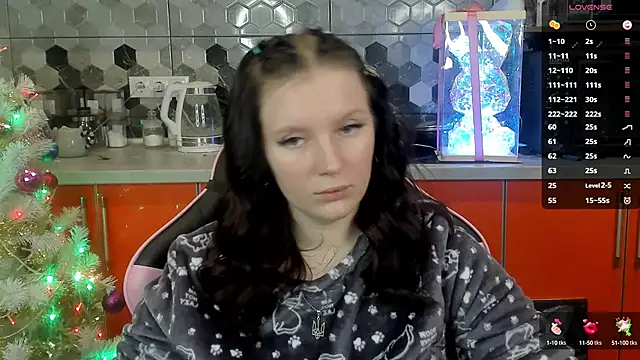 Snapshot of Mary_Blu chatting on December 21, 2024, 11:45 pm Mary Blu online show from December 21, 2024, 11:45 pm