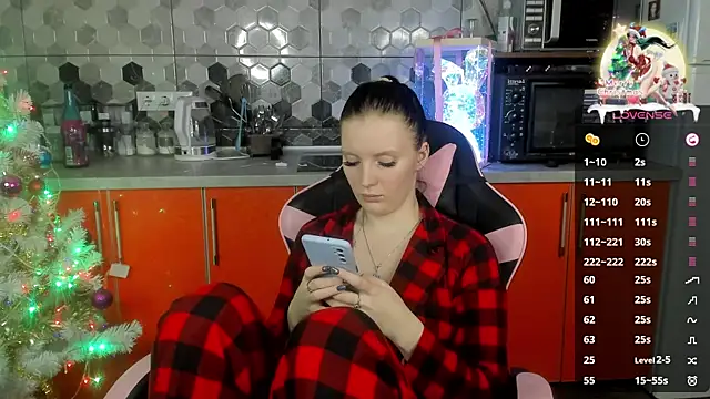 Snapshot of Mary_Blu chatting on December 26, 2024, 12:25 am Mary Blu online show from December 26, 2024, 12:25 am