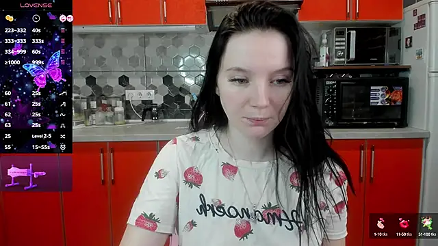 Snapshot of Mary_Blu chatting on January 13, 2025, 11:17 pm Mary Blu online show from January 13, 2025, 11:17 pm