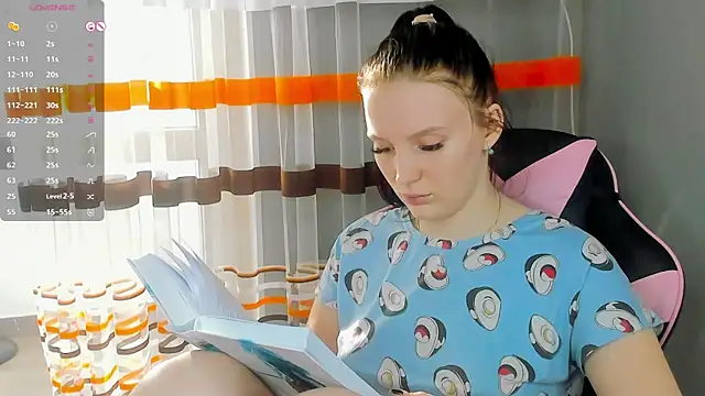 Snapshot of Mary_Blu chatting on February 17, 2025, 7:26 am Mary Blu online show from February 17, 2025, 7:26 am