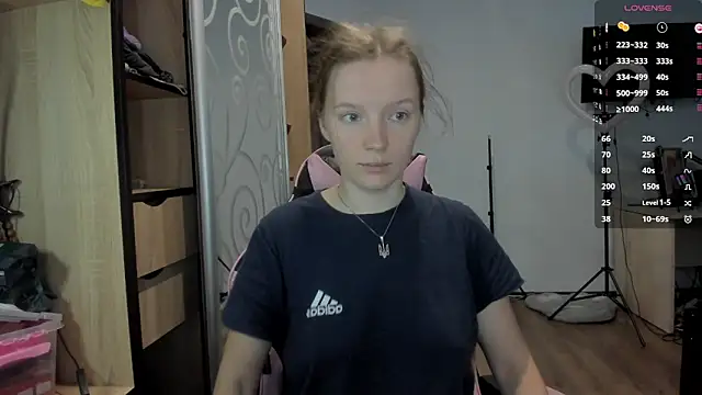 Mary Blu online show from October 13, 2025, 8:36 am