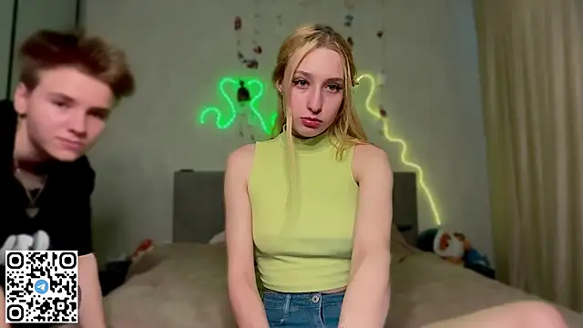Snapshot of Emma_Willson chatting on July 7, 2026, 3:49 pm Emma Willson online show from July 7, 2026, 3:49 pm