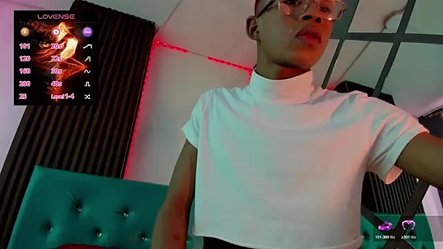 Snapshot of patrick_lovee chatting on April 13, 2026, 8:47 pm patrick lovee online show from April 13, 2026, 8:47 pm