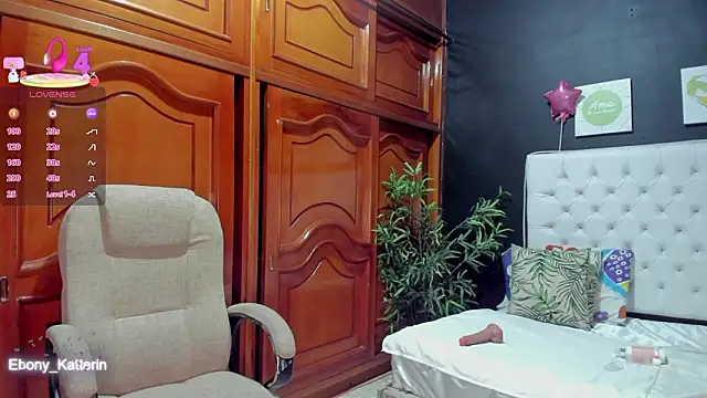 ebony katterin online show from March 6, 2026, 11:06 am