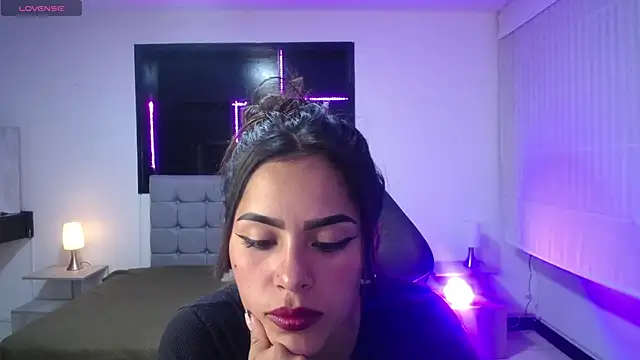  chloe 1 online show from March 11, 2026, 7:42 pm