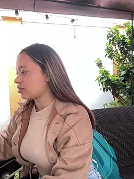 Baby Pink Love online show from March 25, 2026, 4:46 pm