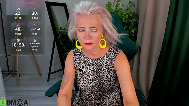 Snapshot of Ledi_Luna chatting on June 10, 2026, 9:08 am Ledi Luna online show from June 10, 2026, 9:08 am