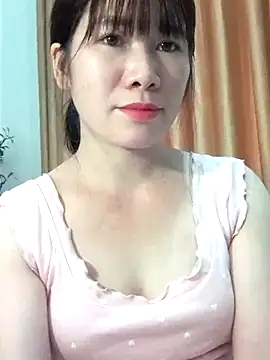 Bondgirl 9 online show from April 8, 2026, 8:14 am