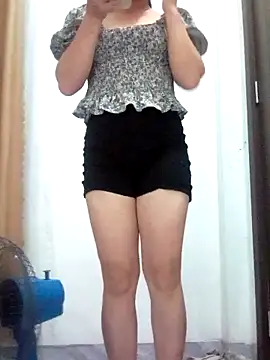 Snapshot of Bondgirl_9 chatting on June 4, 2026, 5:30 pm Bondgirl 9 online show from June 4, 2026, 5:30 pm