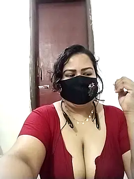 Star--Girl online show from April 2, 2026, 4:04 pm