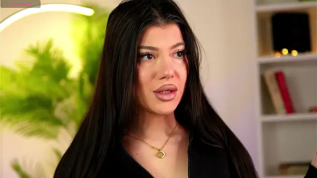 GoldenAlana online show from March 14, 2026, 5:02 am