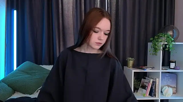 SunyLily online show from March 13, 2026, 6:31 am