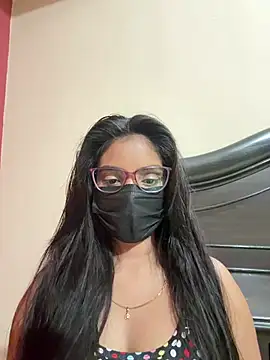 Snapshot of nikki_catz chatting on July 16, 2026, 4:35 pm nikki catz online show from July 16, 2026, 4:35 pm
