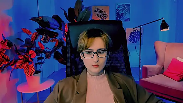 LixeLuna online show from April 20, 2026, 6:16 am