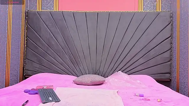 Kaely-Hot- online show from March 10, 2026, 2:22 pm