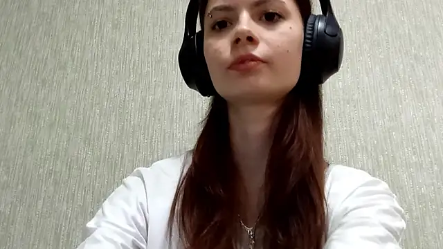 DanutaDederich online show from March 4, 2026, 3:40 pm