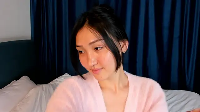 Snapshot of VesperCrown chatting on March 14, 2026, 10:37 pm VesperCrown online show from March 14, 2026, 10:37 pm