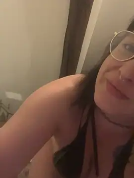 Xlilli69X online show from April 18, 2026, 8:42 pm