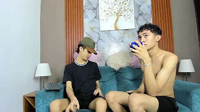 SKYN MAN online show from April 14, 2026, 7:25 am