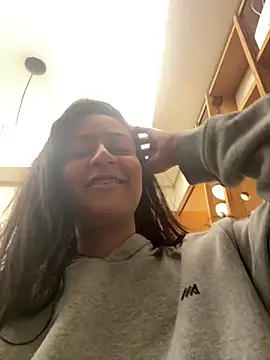 Geovana blan online show from March 12, 2026, 2:39 am