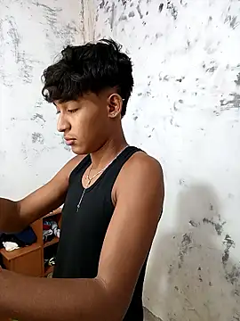 Snapshot of Tuchinogamez chatting on March 3, 2026, 8:37 pm Tuchinogamez online show from March 3, 2026, 8:37 pm