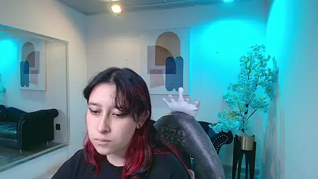 TarlyWho online show from May 6, 2026, 11:26 am