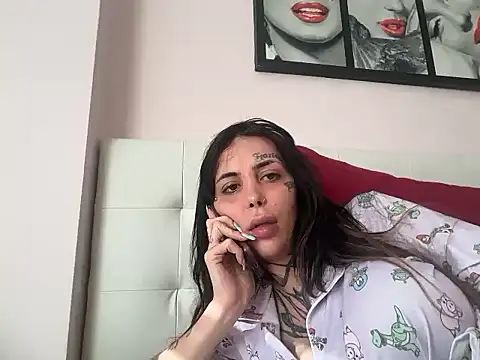 Snapshot of Isalaurensstar chatting on April 7, 2026, 7:09 am Isalaurensstar online show from April 7, 2026, 7:09 am