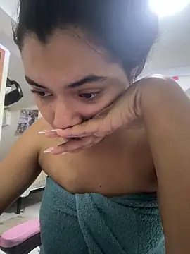 Sweetroseof online show from March 13, 2026, 7:53 pm