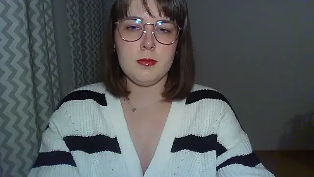 ClaraHard online show from April 17, 2026, 7:28 pm