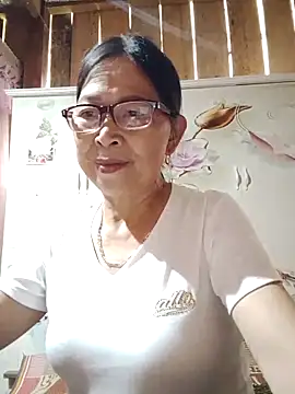 Snapshot of Sky-rain98 chatting on June 18, 2026, 9:14 am Sky-rain98 online show from June 18, 2026, 9:14 am