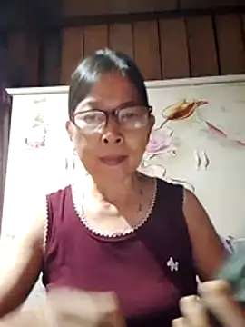 Snapshot of Sky-rain98 chatting on June 18, 2026, 9:19 pm Sky-rain98 online show from June 18, 2026, 9:19 pm