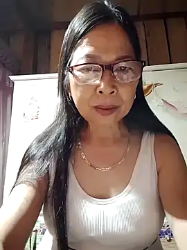 Snapshot of Sky-rain98 chatting on June 22, 2026, 7:11 pm Sky-rain98 online show from June 22, 2026, 7:11 pm