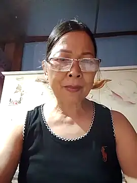 Snapshot of Sky-rain98 chatting on July 8, 2026, 1:15 pm Sky-rain98 online show from July 8, 2026, 1:15 pm