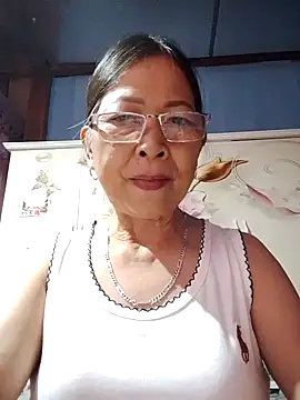 Snapshot of Sky-rain98 chatting on July 18, 2026, 7:39 pm Sky-rain98 online show from July 18, 2026, 7:39 pm