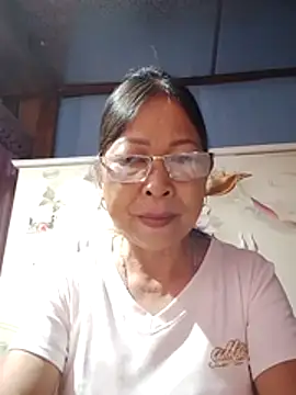 Snapshot of Sky-rain98 chatting on July 25, 2026, 8:39 pm Sky-rain98 online show from July 25, 2026, 8:39 pm