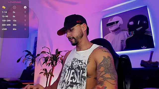 NikoHank  online show from June 14, 2026, 7:21 am