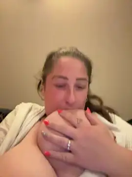 CurvyCatx online show from May 14, 2026, 8:48 pm